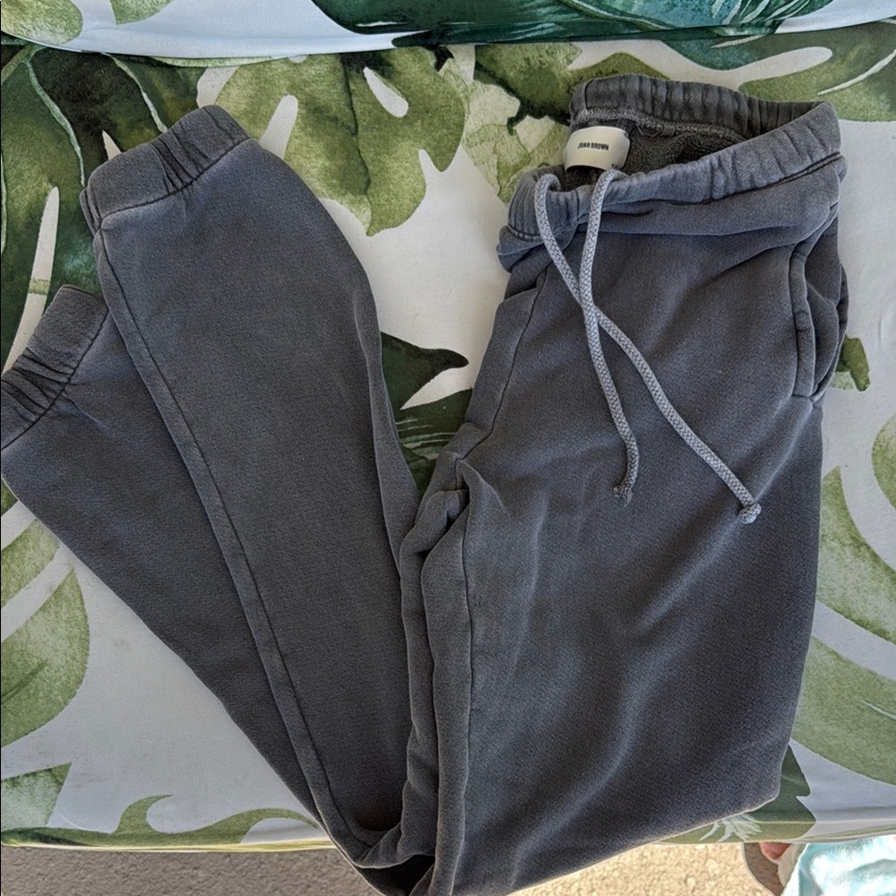 Josh Brown distressed Gray Joggers Pants size xs / small